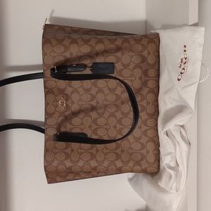 Coach Mollie Tote